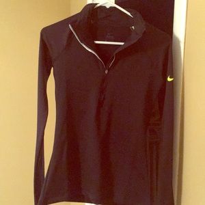 Nike pro hyperwarm half zip pull over